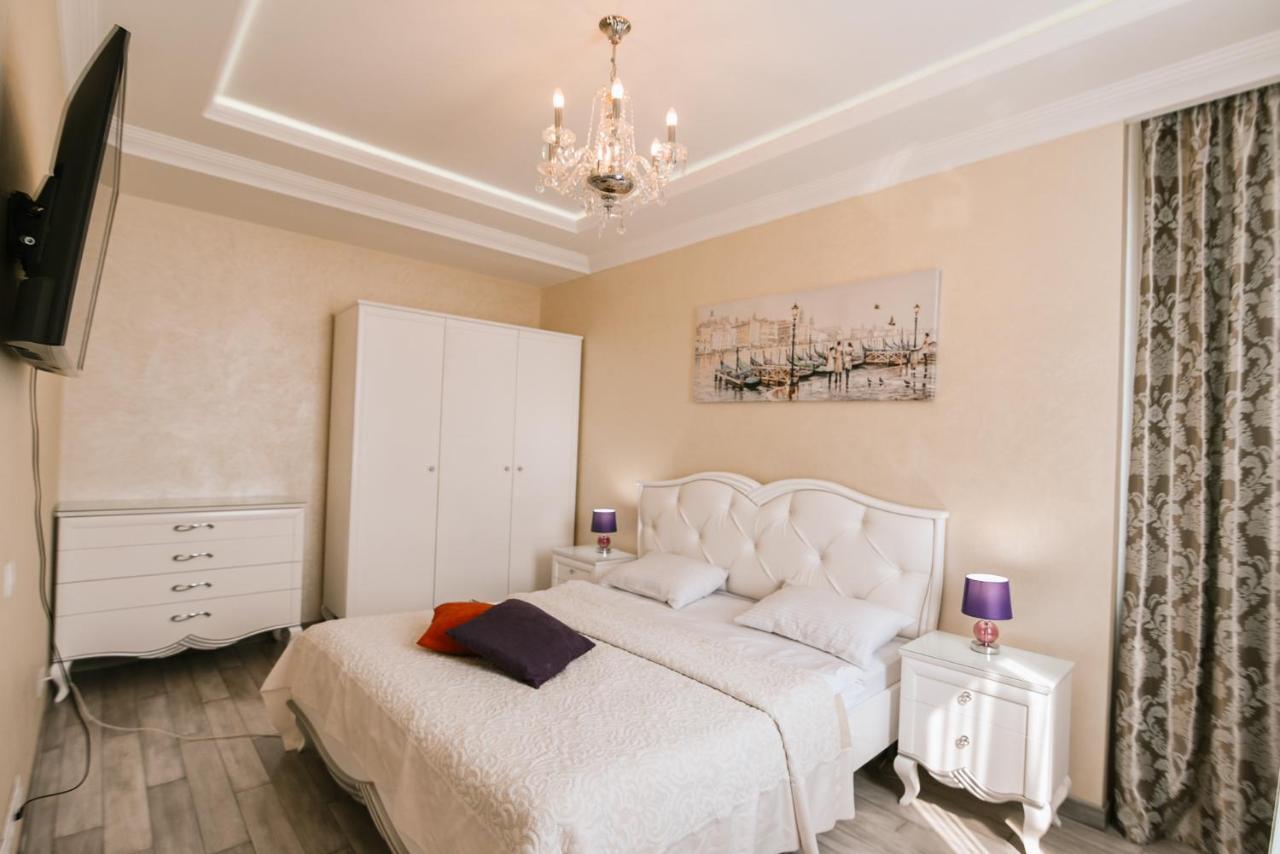 Ferienwohnung Luxury For Business & Pleasure Royal 3 Kiew Exterior foto