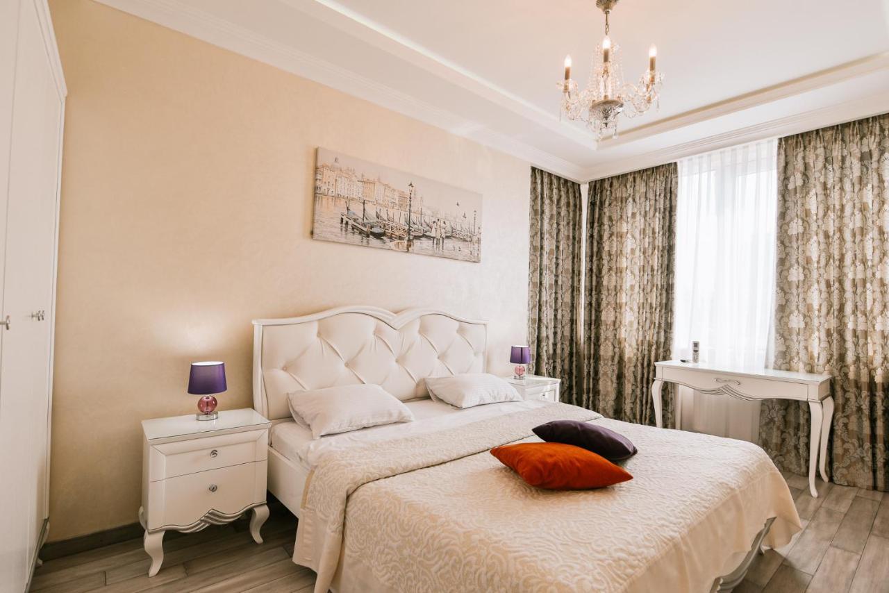 Ferienwohnung Luxury For Business & Pleasure Royal 3 Kiew Exterior foto